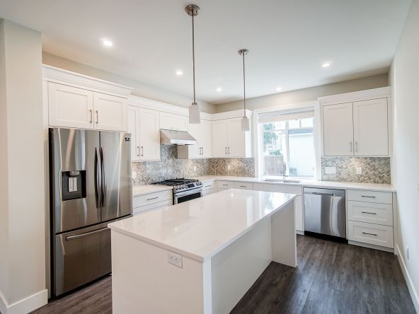 34110 Larch Street Abbotsford-10