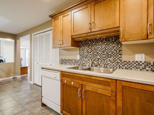 36068 Marshall Road Abbotsford edit-32