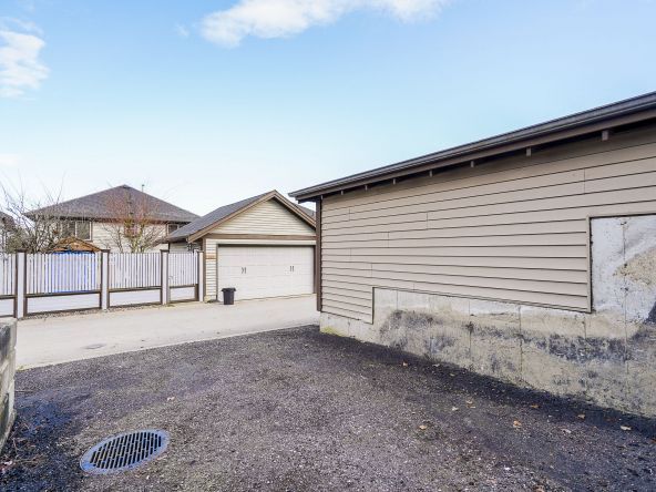 22849 136 A Avenue Maple Ridge (64)