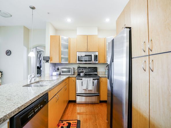 Unit 111 33485 South Fraser Way Abbotsford-11