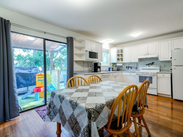 13304 100 Avenue Surrey-13