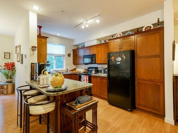 Unit 207 33328 Bourquin Crescent East Abbotsford-7