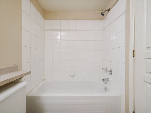 Unit 107 33480 George Ferguson Way Abbotsford-19