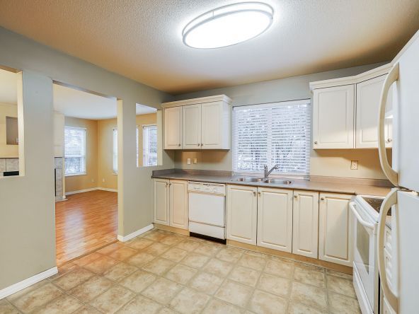 Unit 107 33480 George Ferguson Way Abbotsford-14