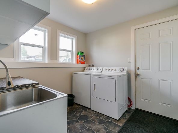 31954 Starling Avenue Mission-28