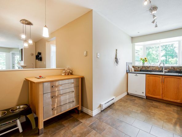 Unit 204 2964 Tretheway Street Abbotsford-8