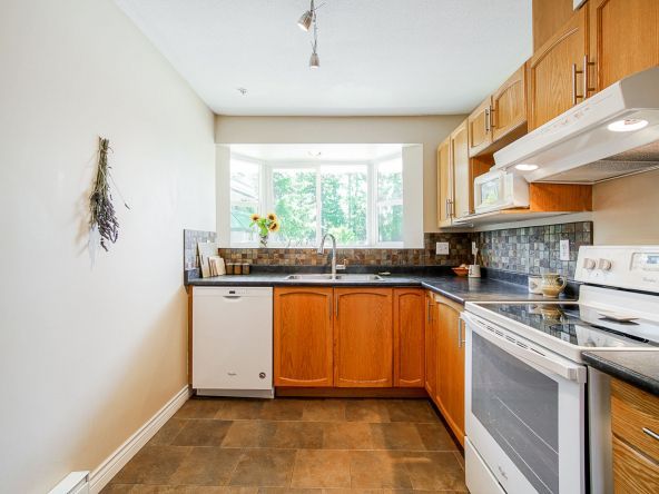 Unit 204 2964 Tretheway Street Abbotsford-7