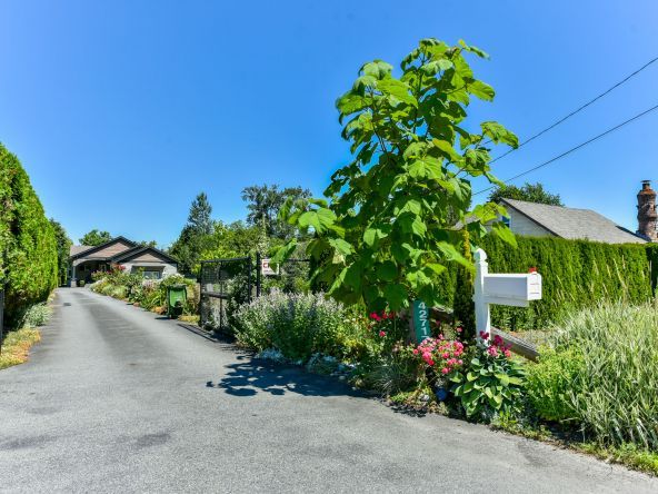 42717 Yarrow Central Road, Chilliwack-1