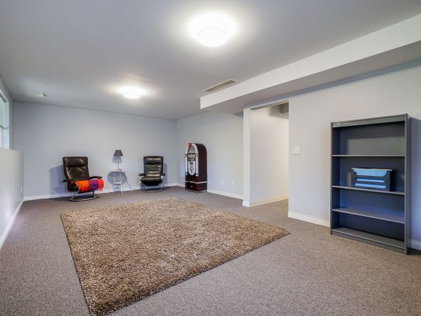 3758 Castle Pines Court, Abbotsford-35