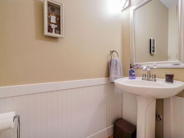 3758 Castle Pines Court, Abbotsford-23