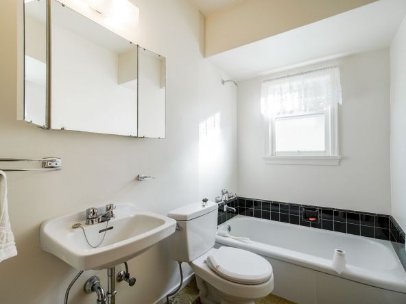 3046 Charles Street, Vancouver-8