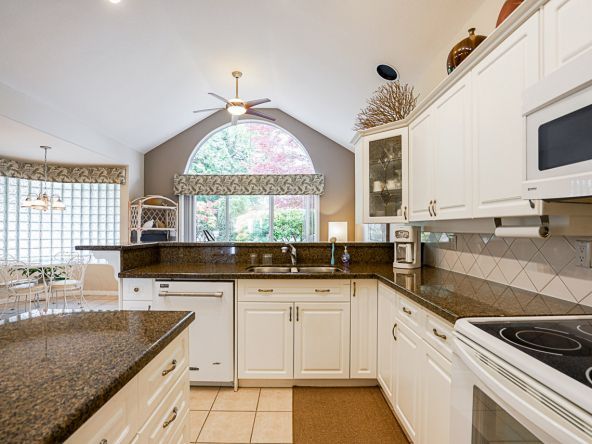 Unit 11 4001 Old Clayburn Road Abbotsford-12