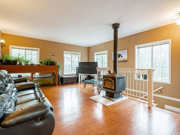 5730 Carmen Court Abbotsford-16