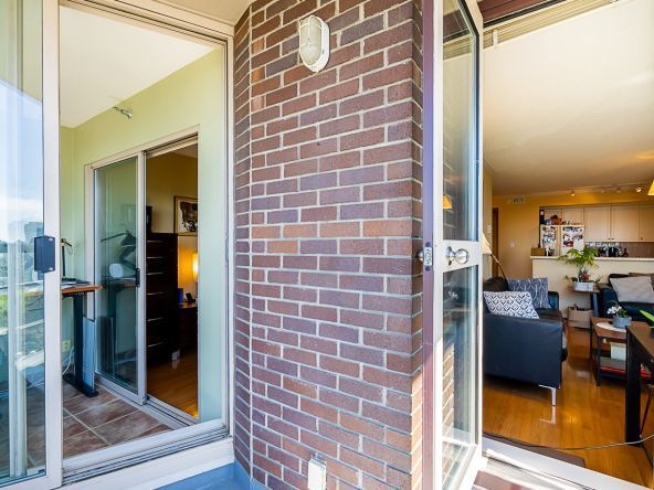 Unit 1002 1003 Pacific Street Vancouver-24