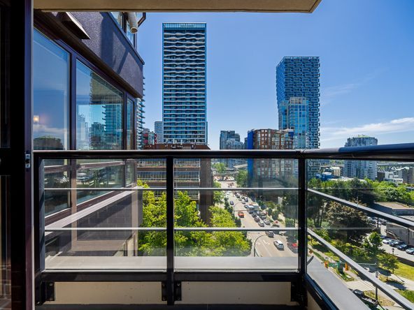 Unit 1002 1003 Pacific Street Vancouver-23