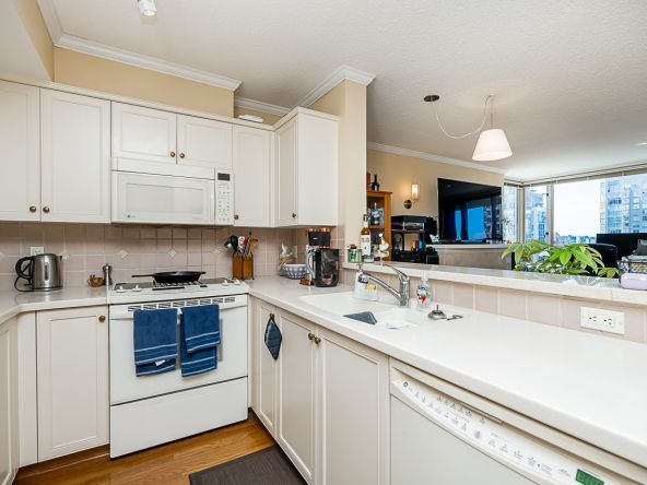 Unit 1002 1003 Pacific Street Vancouver-11